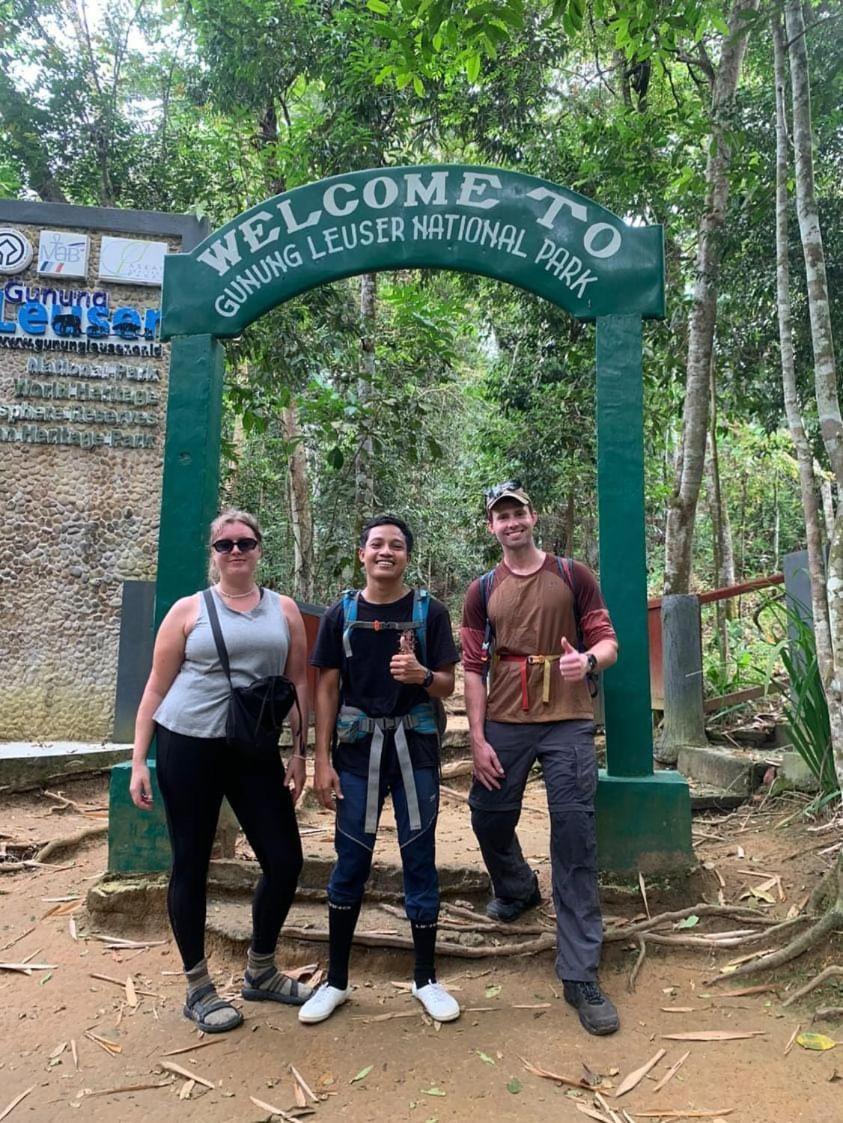 Wisma Batu Mandi Bukit Lawang Exterior foto